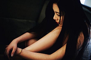 搭讪的女生锁我朋友圈是什么意思,搭讪女生怎么聊!