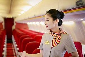 坐飞机怎么搭讪空姐?学会这些搭讪方法空姐并不遥远!