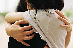 约会中如何甩掉“电灯泡”?