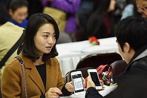 女生怎么搭讪喜欢的男生?四招让你搭讪到喜欢的男生!