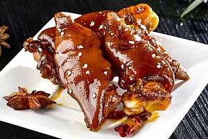 吃猪皮能够延缓衰老吗-猪皮最好吃的做法