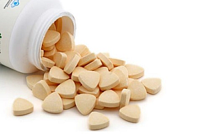 维生素C的副作用和禁忌-过量补充维生素停用后会导致牙龈出血