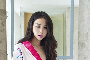 穿书之莫妍h全无删减 国产精品亚洲AV色欲三区