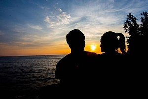 缓缓挺进她双腿深处 快穿之名养成器h