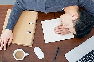 如何治疗肩膀酸痛-肩部酸痛