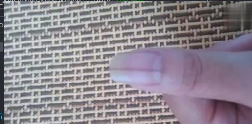 指甲上有黑色竖纹图片